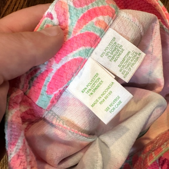 Lilly Pulitzer shorts - Picture 7 of 7